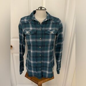 Windriver blue flannel plaid shirt size small ladies